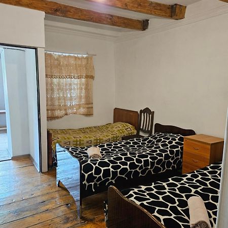 Guesthouse Svanuri Sakhli Ushguli Esterno foto