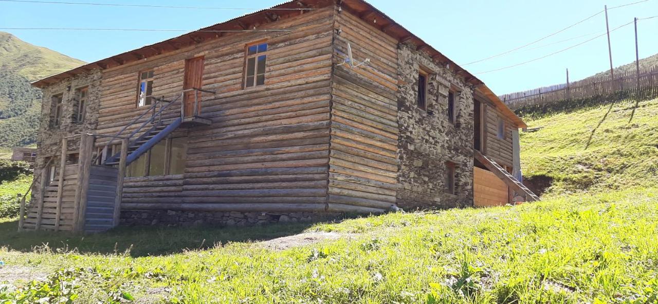 Guesthouse Svanuri Sakhli Ushguli Esterno foto