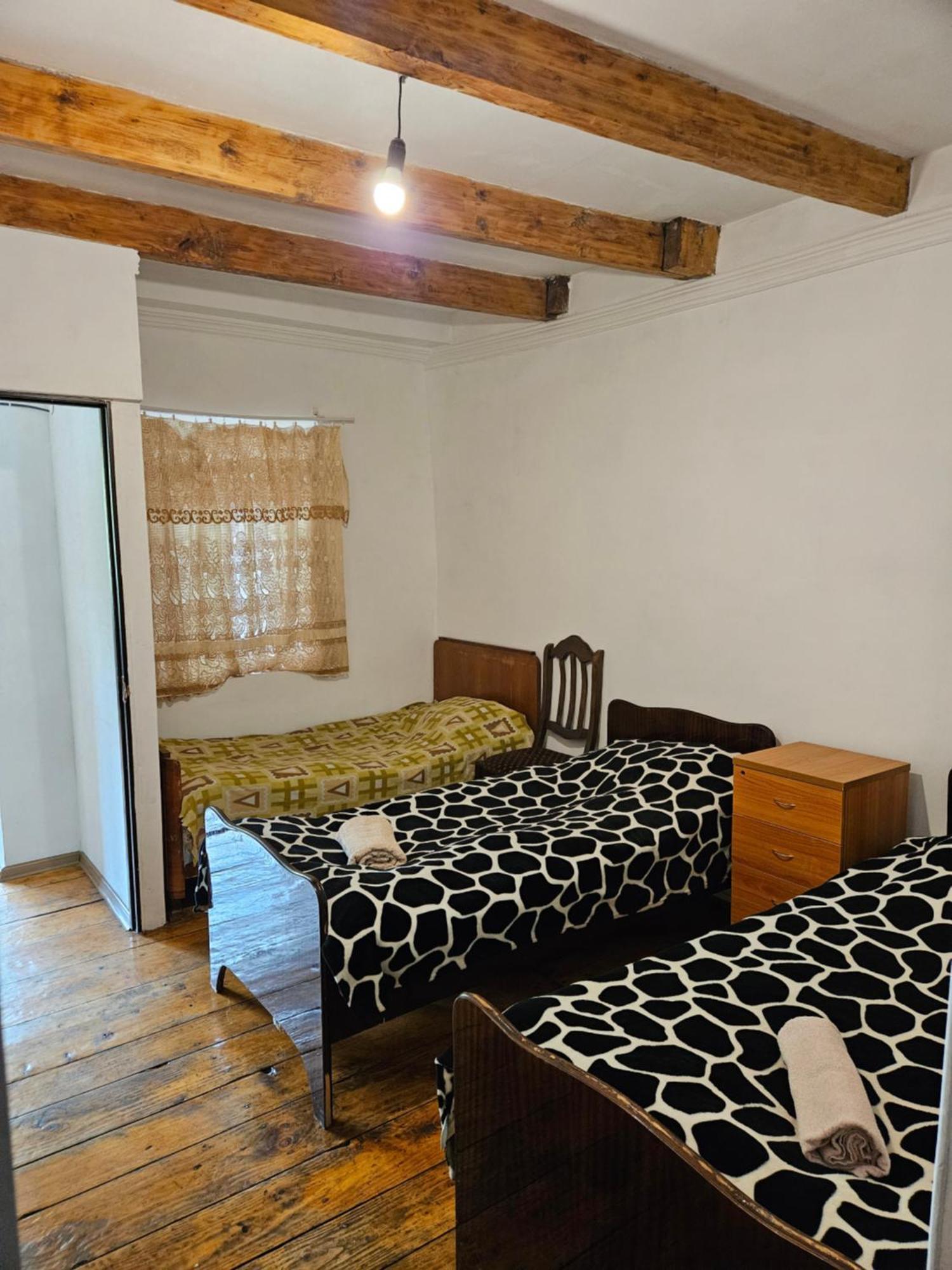 Guesthouse Svanuri Sakhli Ushguli Esterno foto